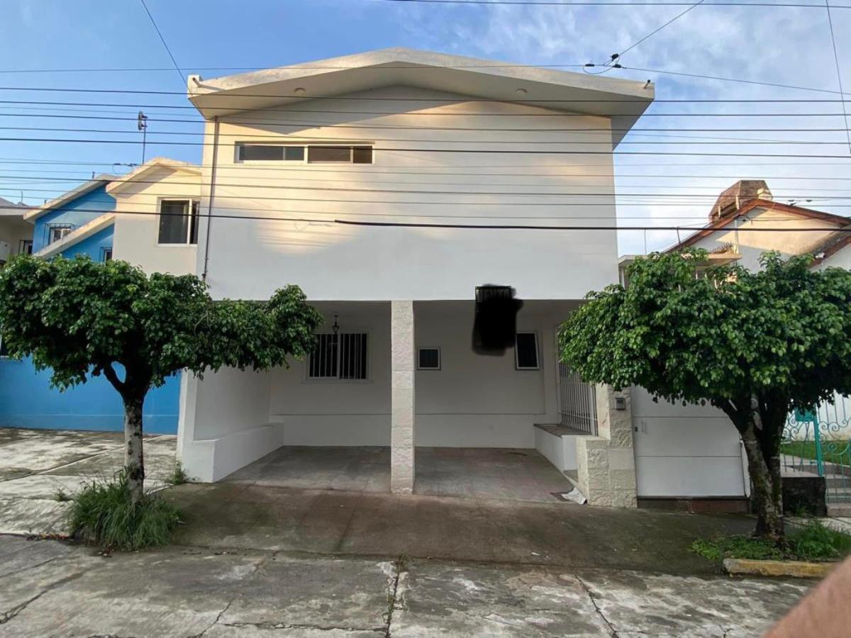 Casa en venta en Inmecafe, Xalapa — foto 1 de 15