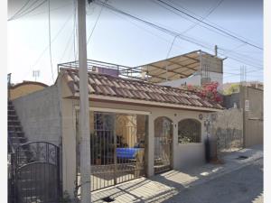 Casa en venta en Villa Fontana I, Tijuana — foto 2 de 8