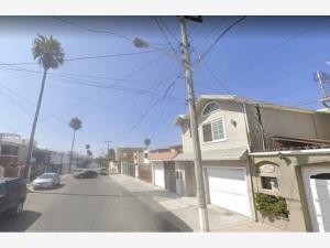 Casa en venta en Playas de Tijuana Sección Costa de Oro, Tijuana — foto 3 de 7