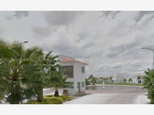 Casa en venta en Misión Privadas Residenciales, Irapuato — foto 2 de 6
