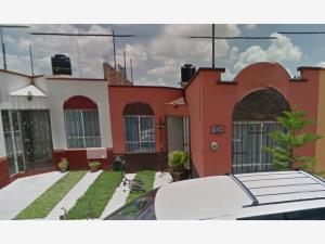 Casa en Magisterial, Irapuato, Guanajuato