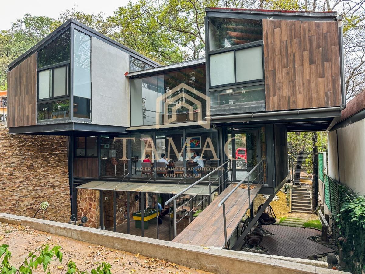 Casa en venta en Del Bosque, Cuernavaca — foto 1 de 17