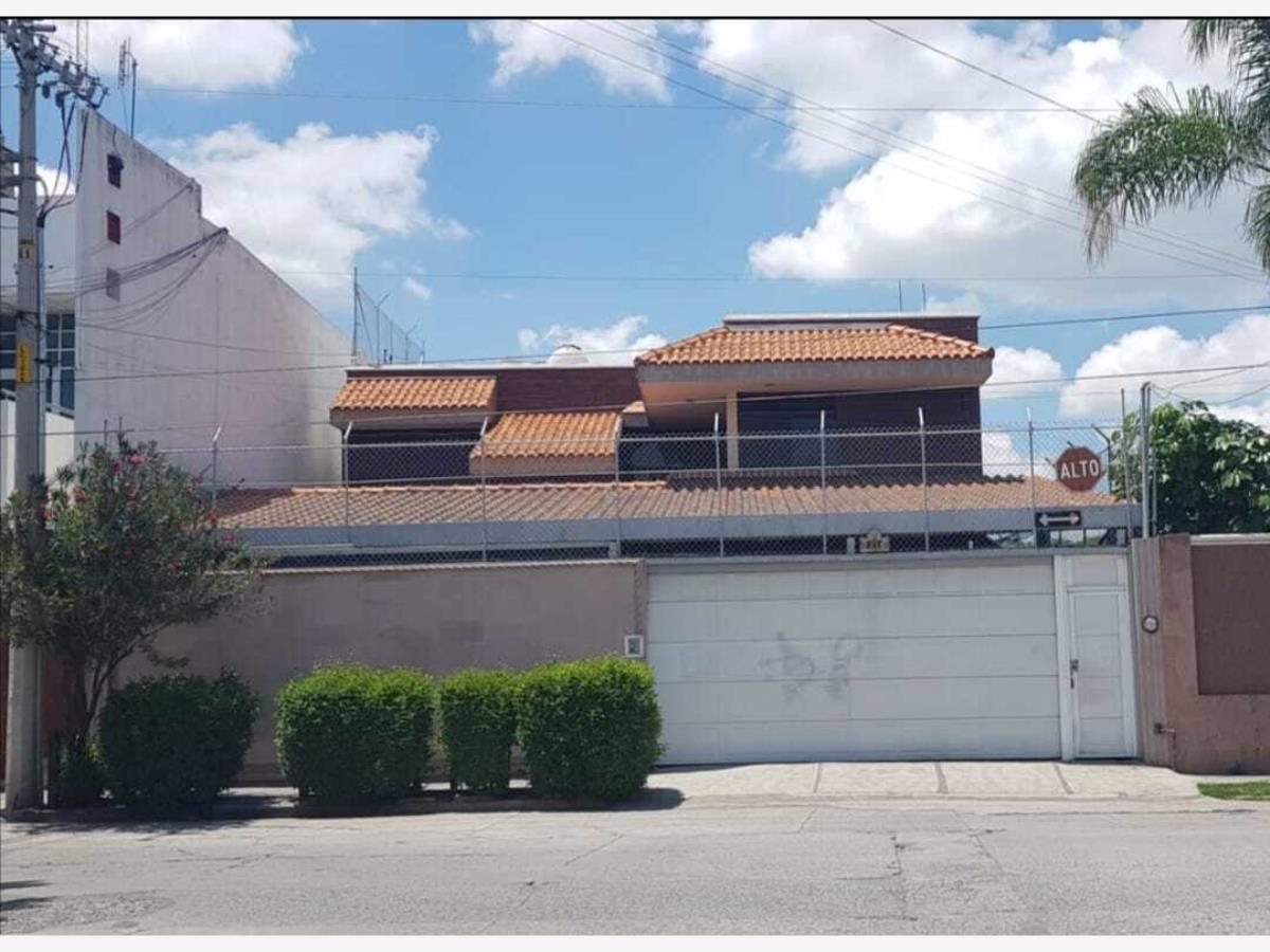 Casa en venta en San Francisco del Rincon Centro, San Francisco del Rincón — foto 1 de 11