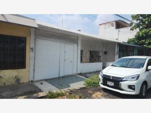 Casa en venta en Formando Hogar, Veracruz, Veracruz de Ignacio de la Llave Casa en venta en Formando Hogar, Veracruz, Veracruz de Ignacio de la Llave