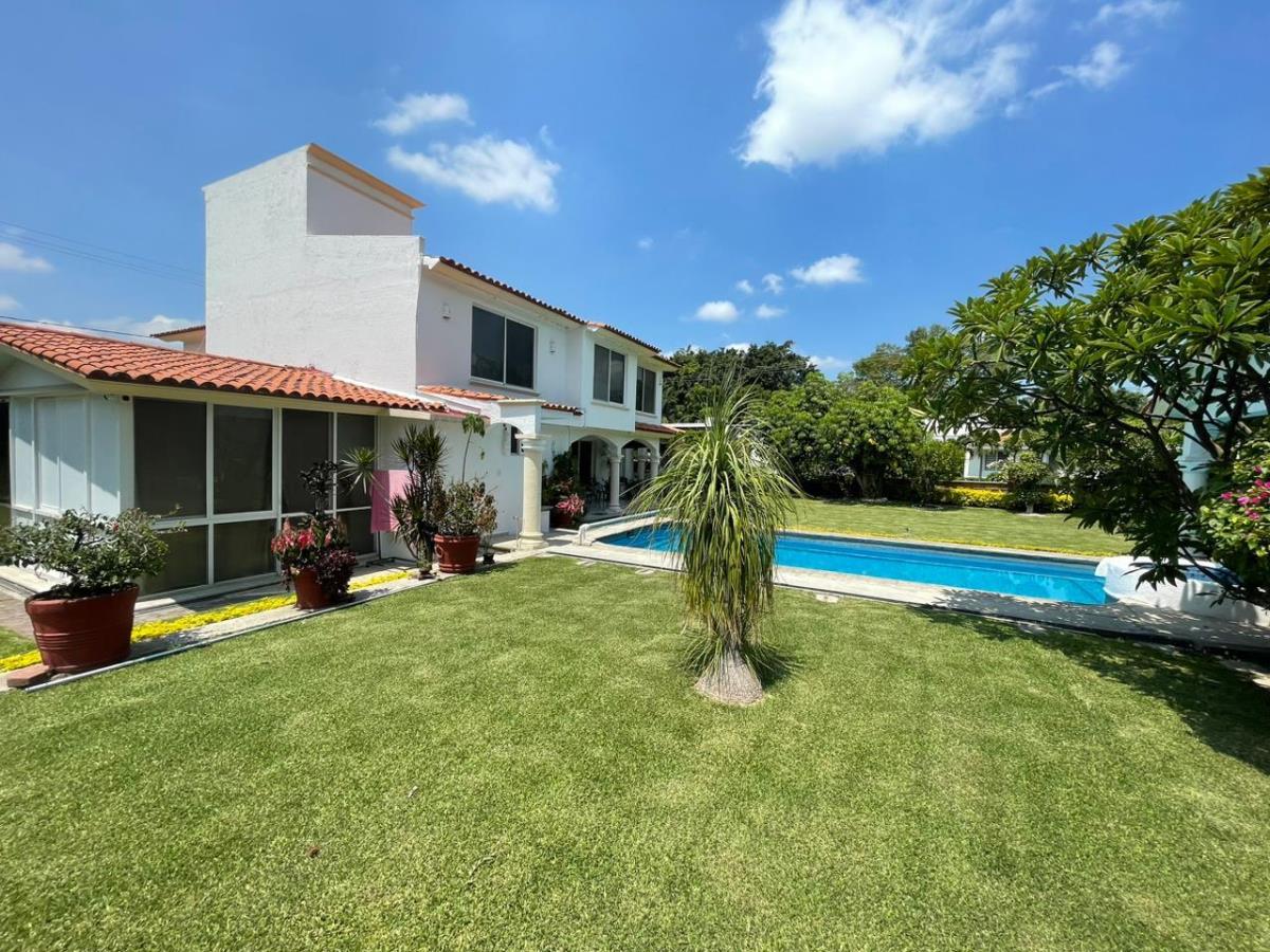 Casa en venta en Lomas de Cocoyoc, Atlatlahucan — foto 1 de 33