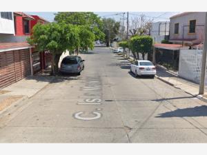 Casa en venta en Jardines de La Cruz 1a. Sección, Guadalajara — foto 3 de 10