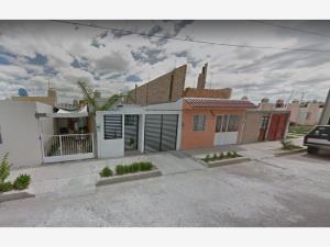Casa en venta en Paseos de la Providencia, San Francisco de los Romo — foto 2 de 7