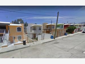 Casa en venta en Magisterial La Presa, Ensenada — foto 2 de 7