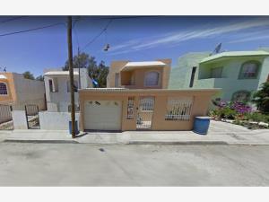 Casa en venta en Magisterial La Presa, Ensenada — foto 3 de 7
