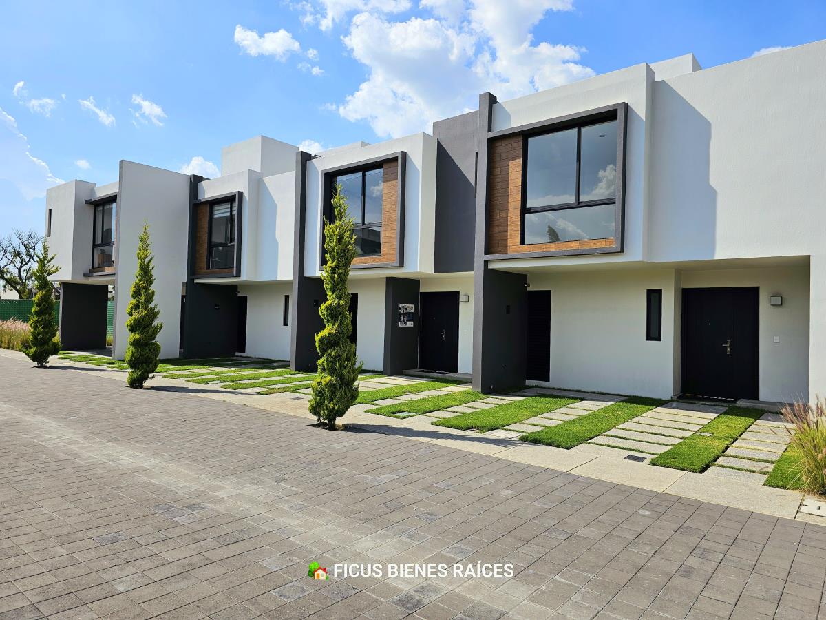 Casa en venta en San Blas Otzacatipan, Toluca — foto 1 de 33