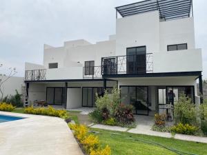 Casa en venta en Colinas de Santa Fe, Xochitepec — foto 2 de 14