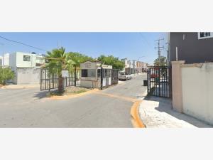 Casa en venta en Privadas de Santa Rosa, Apodaca — foto 2 de 15