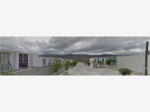 Casa en Paseos del Vergel, Tijuana, Baja California