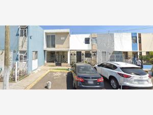 Casa en venta en Jardines de Cadereyta, Cadereyta Jiménez — foto 3 de 18