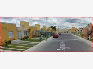 Casa en venta en Playa del Carmen, Playa del Carmen — foto 1 de 7