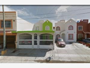Casa en venta en Terranova Plus, Mazatlán — foto 2 de 13