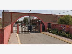 Casa en venta en Jardines de los Claustros IV, Tultitlán — foto 2 de 7