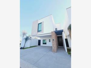 Casa en venta en Residencial Senderos, Torreón — foto 2 de 40