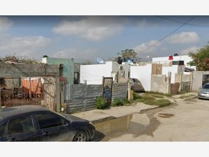 Casa en venta en Toboganes, Nuevo Laredo — foto 3 de 7