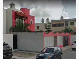 Casa en venta en Playa del Carmen Centro, Playa del Carmen — foto 1 de 10