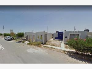 Casa en venta en Riveras del Carmen, Reynosa — foto 3 de 7