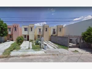 Casa en venta en Balcones de Alcala, Reynosa — foto 2 de 7