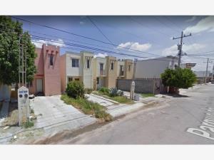 Casa en venta en Balcones de Alcala, Reynosa — foto 3 de 7