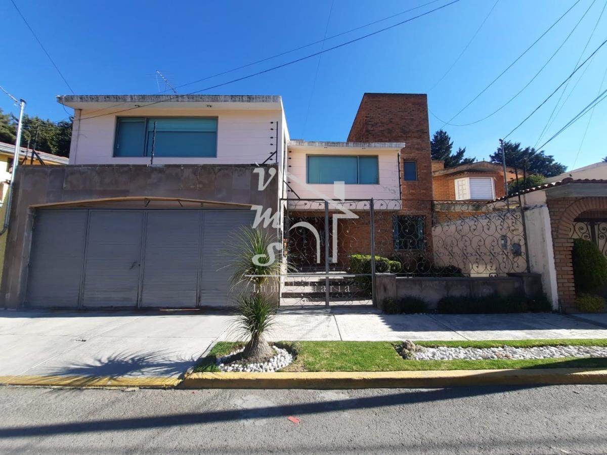 Casa en venta en San Carlos, Metepec — foto 1 de 42