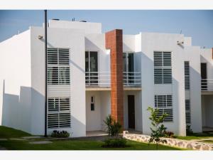 Casa en venta en Lomas de Jiutepec, Jiutepec — foto 2 de 10