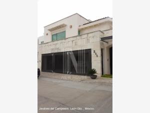 Casa en venta en Jardines del Campestre, León, Guanajuato