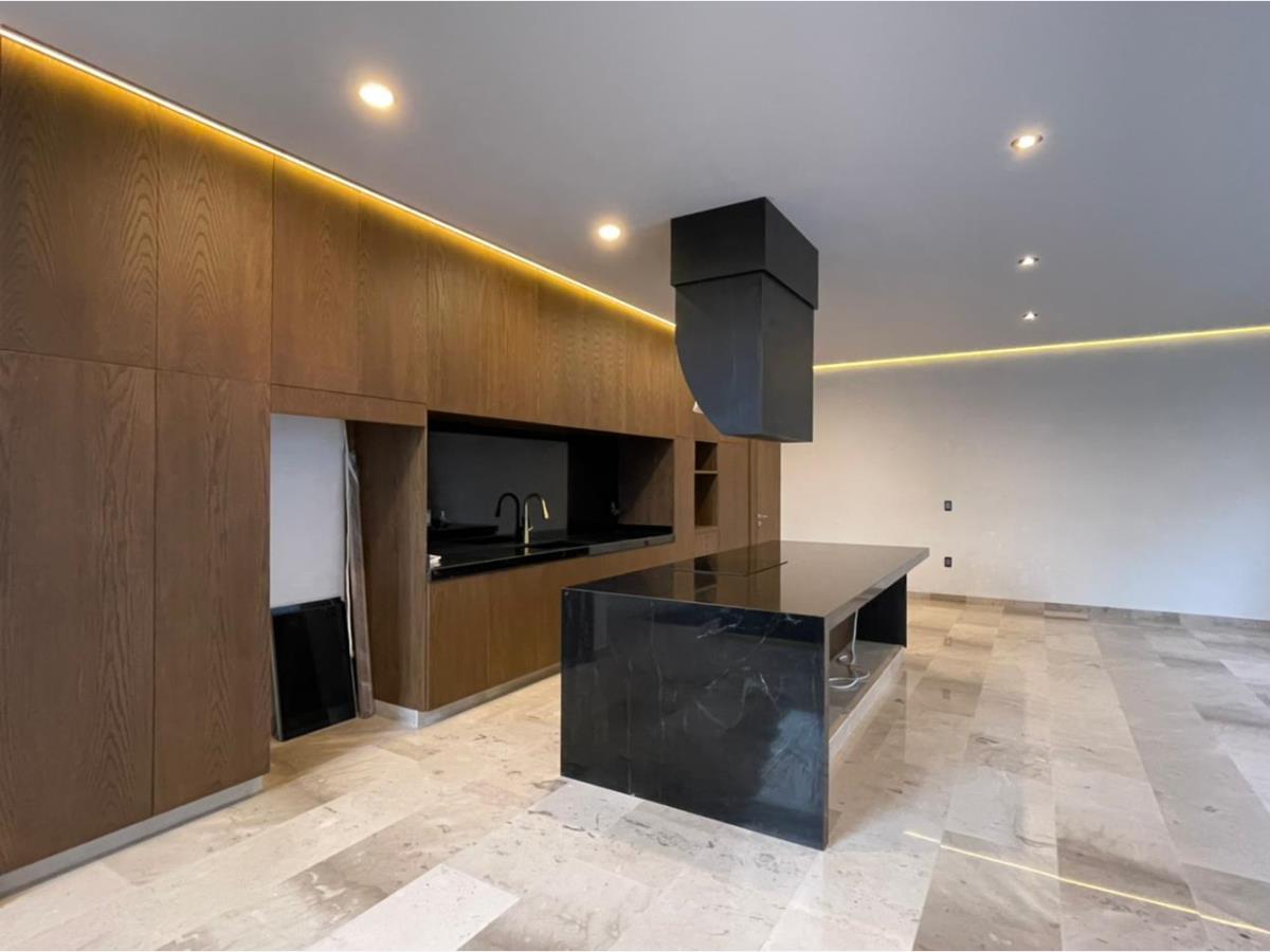 Casa en venta en Bosque Monarca, Morelia — foto 1 de 23