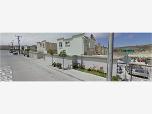 Casa en Urbi Quinta del Cedro, Tijuana, Baja California