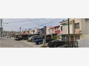Casa en Villa del Prado Segunda Sección, Tijuana, Baja California