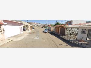 Casa en Real de la Gloria, Tijuana, Baja California