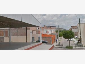 Casa en venta en Villas de Marfil, Guanajuato — foto 3 de 7