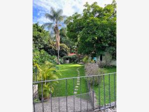 Terreno en remate en Lomas de Cortes, Cuernavaca, Morelos