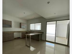 Casa en venta en Real del Nogalar, Torreón — foto 3 de 16