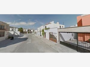 Casa en venta en Manantiales del Bosque, Ramos Arizpe — foto 2 de 12
