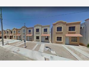 Casa en venta en Villa del Roble, Mexicali — foto 3 de 7
