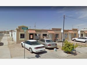 Casa en Villa Lomas Altas, Mexicali, Baja California