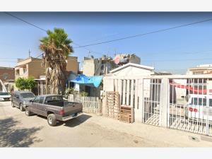 Casa en venta en Villa Fontana XII, Tijuana — foto 3 de 7