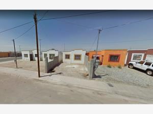 Casa en Valle de Puebla, Mexicali, Baja California