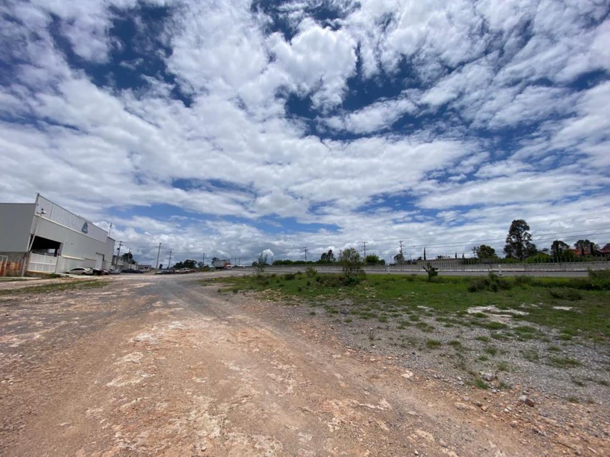 Terreno en venta en Puerta de Palmillas, San Juan del Río — foto 1 de 12