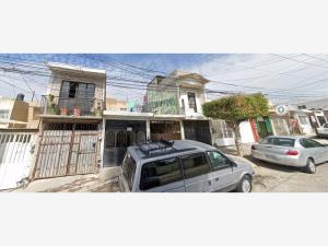 Casa en venta en La Piscina Ctm, León — foto 2 de 7