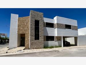 Casa en venta en Los Viñedos, Torreón — foto 2 de 25