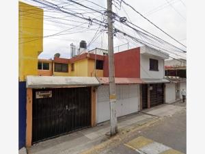 Casa en venta en Bosques de Aragon, Nezahualcóyotl — foto 2 de 5