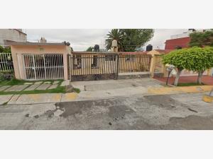 Casa en Las Alamedas, Atizapán de Zaragoza, México