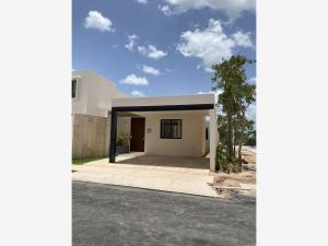 Casa en venta en Cholul, Mérida, Yucatán
