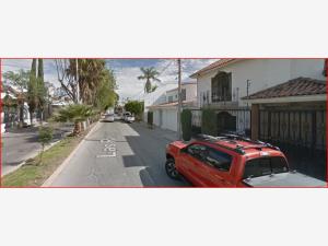 Casa en venta en Jardines de San Francisco, San Francisco del Rincón — foto 2 de 11