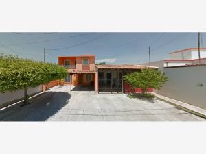 Casa en remate en Lomas del Centenario, Villa de Álvarez, Colima